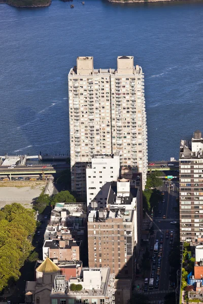 在从帝国州大厦顶上曼哈顿鸟瞰图 — 图库照片