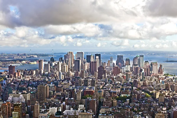 Вид на Манхэттен и небоскреб — стоковое фото