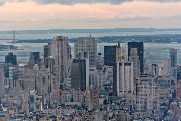 Vista panorámica aérea sobre el Alto Manhattan desde Empire State bui —  Fotos de Stock