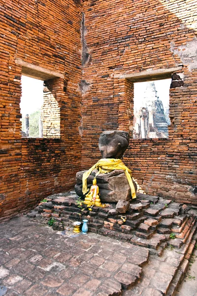 著名的寺区扫管笏 phra si 驱车，皇宫在 ajutthay — 图库照片