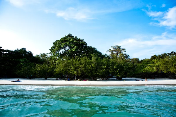 Beautiful tropical beach from seaside — Stock Photo, Image
