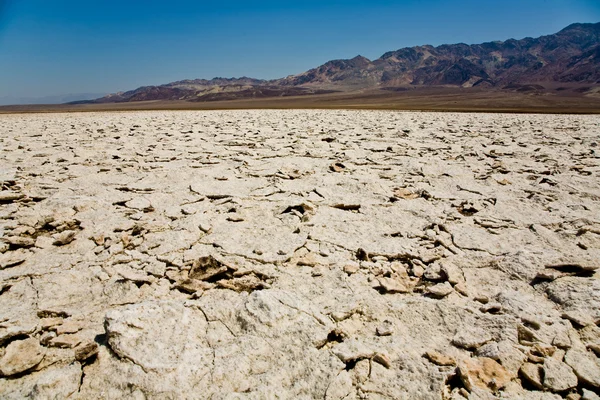 Área de placas de sal no meio do vale da morte, chamado Devil 's Golf — Fotografia de Stock