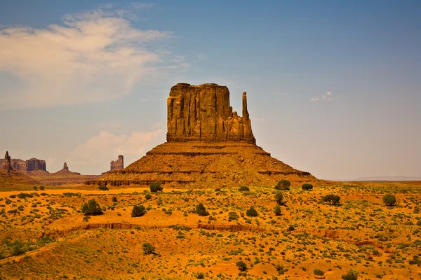 Monument Valley ünlü doğal butte — Stok fotoğraf