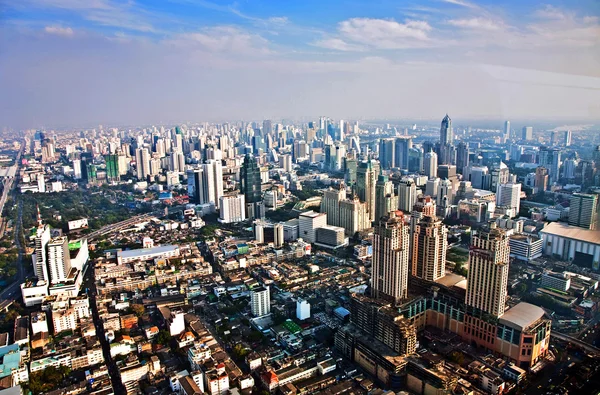 View to the skyline of Bangkok from a skyscraper — Stock Photo, Image