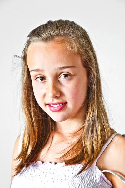 かわいい若い 10 代の少女の肖像画 — ストック写真