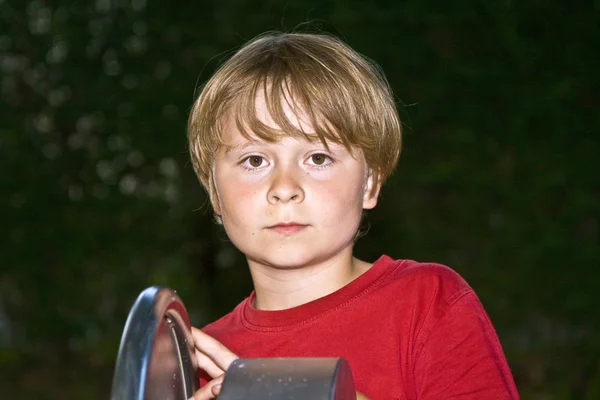 Ritratto di un giovane ragazzo — Foto Stock