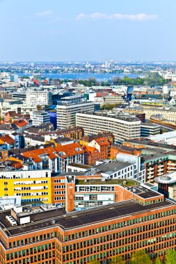 Cityscape gelen ünlü Kulesi michaelis Hamburg