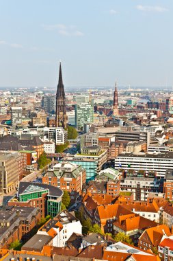 Cityscape gelen ünlü Kulesi michaelis Hamburg