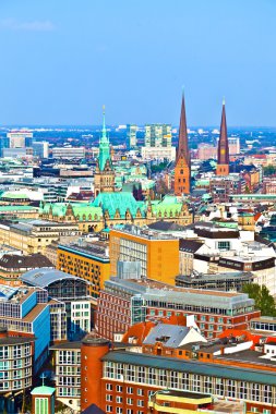 Cityscape gelen ünlü Kulesi michaelis Hamburg