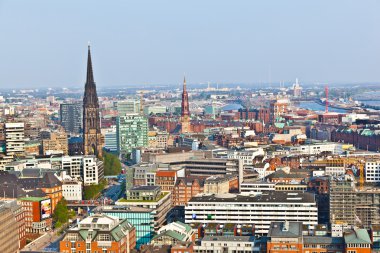 Cityscape gelen ünlü Kulesi michaelis Hamburg