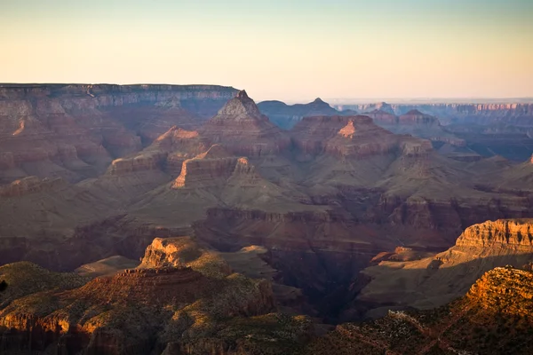 Fantastischer Blick in den Grand Canyon vom Mathers Point, Süd r — Stockfoto