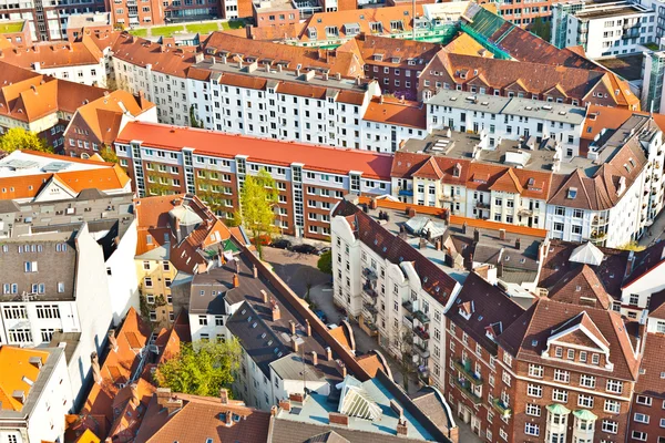 Paesaggio urbano di Amburgo dalla famosa torre Michaelis — Foto Stock