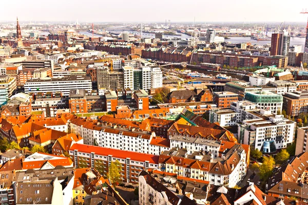 Cityscape of Hamburg fra det berømte tårnet Michaelis – stockfoto