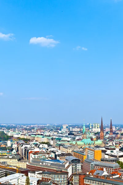 Panoráma města Hamburku od slavné věži michaelis — Stock fotografie