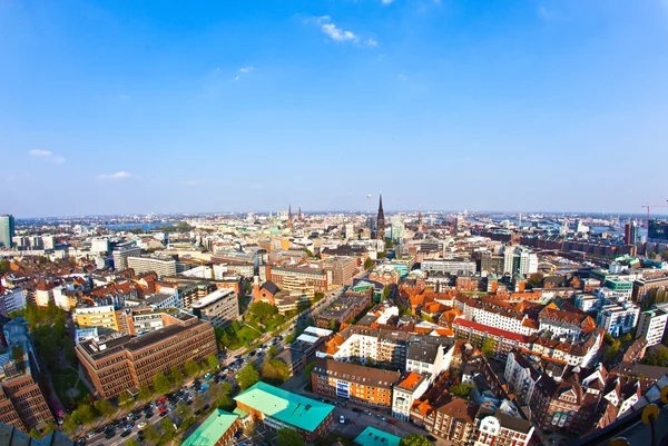 Panoráma města Hamburku od slavné věži michaelis — Stock fotografie