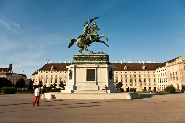 Horse and rider statue of archduke Karl in vienna at the Heldenp — Stock Photo, Image