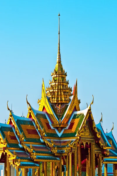 Bang Pa-In Aisawan Thipya-Art (goddelijke zetel van persoonlijke vrijheid) — Stockfoto