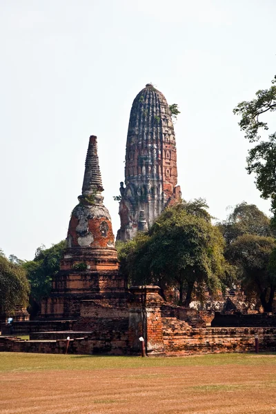 Tempio Wat Phra Ram nella vecchia antica capitale di Ajutthaya — Foto Stock