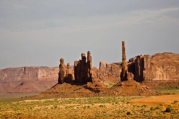 Der Totempfahl ist eine riesige Sandsteinformation im Monum — Stockfoto