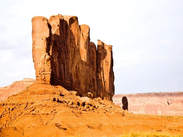 Il Cammello Butte è una formazione di arenaria gigante nel Monumento v — Foto Stock