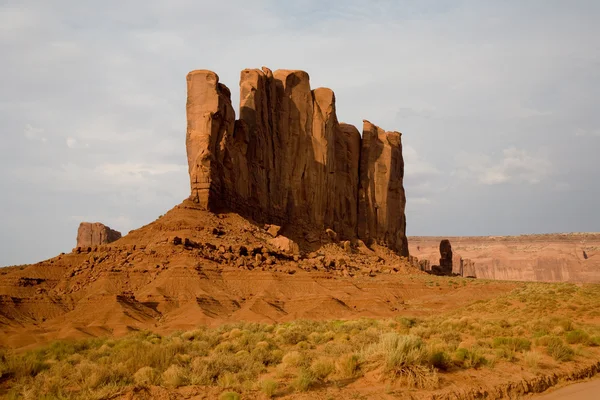 El Camel Butte es una formación de arenisca gigante en el Monumento v — Foto de Stock
