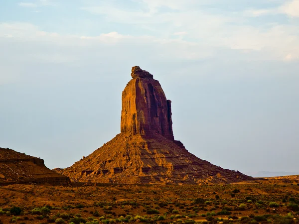 Butte in daytime in Monument Valley — Stock Photo, Image