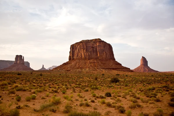 Paesaggio suggestivo nella Monument Valley, Nazione Navajo, Arizona — Foto Stock