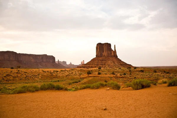 Markante Landschaft im Monumentaltal, navajo nation, arizona — Stockfoto