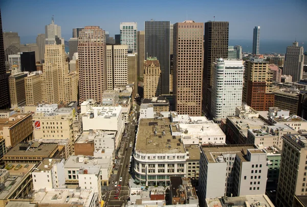 Mavi gök gök sıyırıcı Marnixkade san Francisco manzarası — Stok fotoğraf