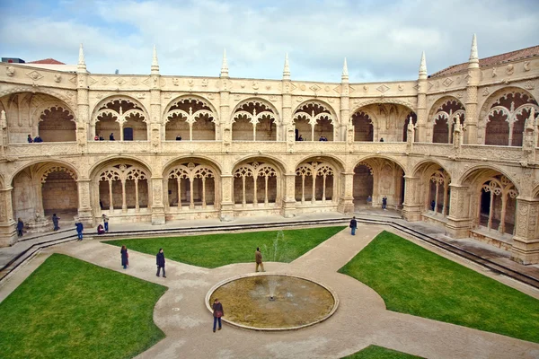 Monastery Jeronimos in Belem, near Lisbon, famous monastery in P — Stock Photo, Image