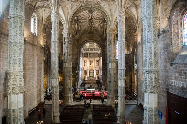 Iglesia de Santa Maria en el hermoso Monasterio de Jerónimos en Lisbo —  Fotos de Stock