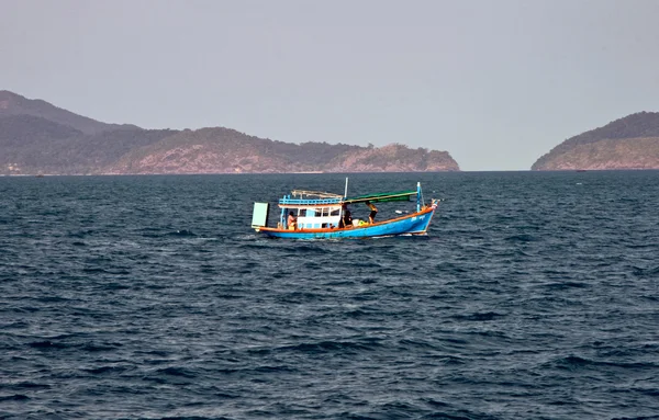 Barche a pesca in Koh Chang, Thailandia — Foto Stock