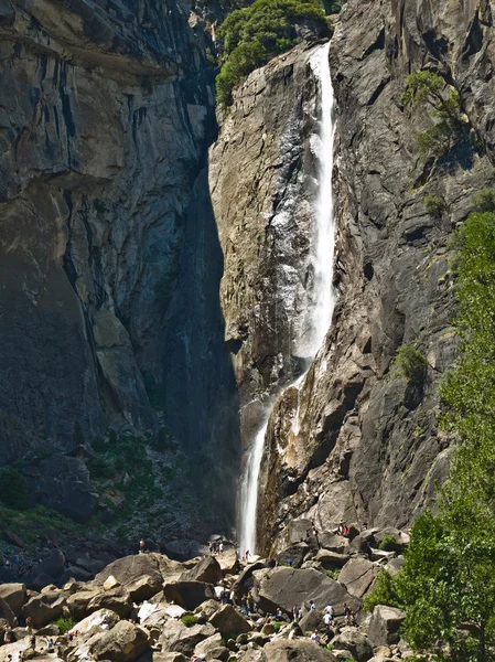 Upper and lower Yosemite falls with a powerful spring water flow — Stock Photo, Image
