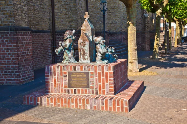 Skulptur av "sekes maenekes" på st. katharina kyrkan i — Stockfoto