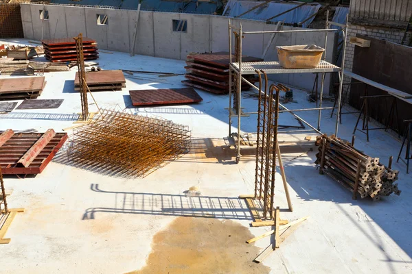 Material en una obra de construcción para la base de una casa nueva — Foto de Stock