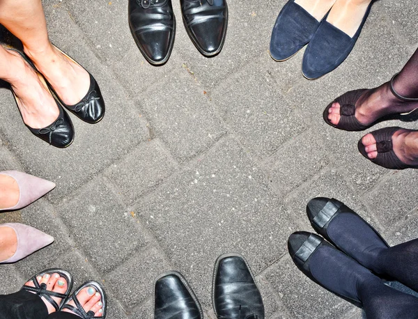 Παπούτσια του Κόμματος που στέκεται σε έναν κύκλο — Φωτογραφία Αρχείου