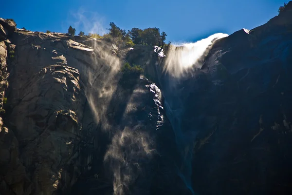 Waterfall Bridal Veil in the yosemite national park with water — Stock Photo, Image