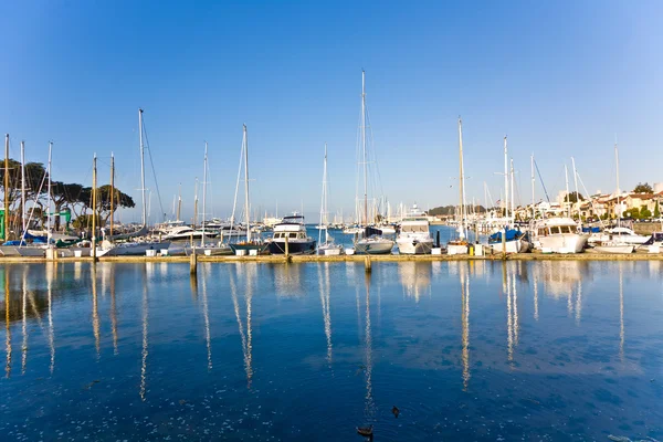 Marina em São Francisco com barcos em bom tempo — Fotografia de Stock