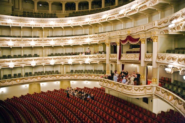 内側からゼンパー オペラ、ドレスデン — ストック写真