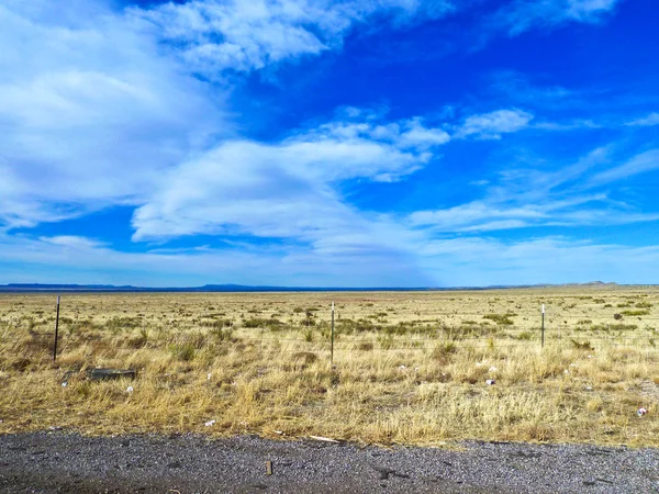 Prairie in Amerika met hek in de hitte — Stockfoto