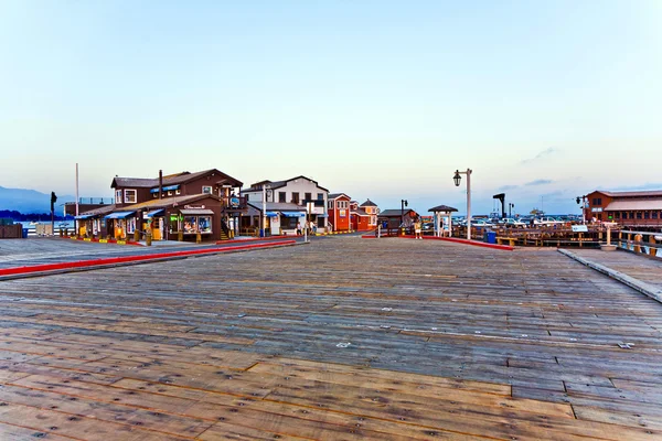 Scenic pier in Santa Barbara in Sunset — Stock Photo, Image