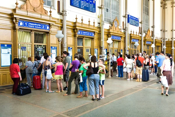 Kopen ticketst in het beroemde west treinstation — Stockfoto