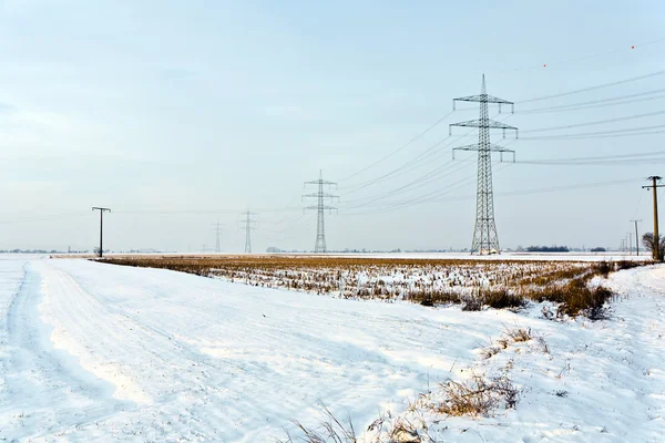 Torre eléctrica en invierno — Foto de Stock