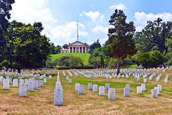 Headstones no Cemitério Nacional de Arlington — Fotografia de Stock