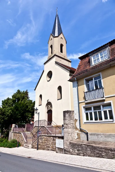 Alte kirche in mittelalterlicher stadt marktbreit — Stockfoto