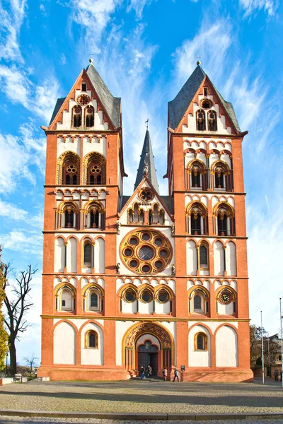 Famosa cupola gotica nel Limburgo, Germania in bei colori — Foto Stock