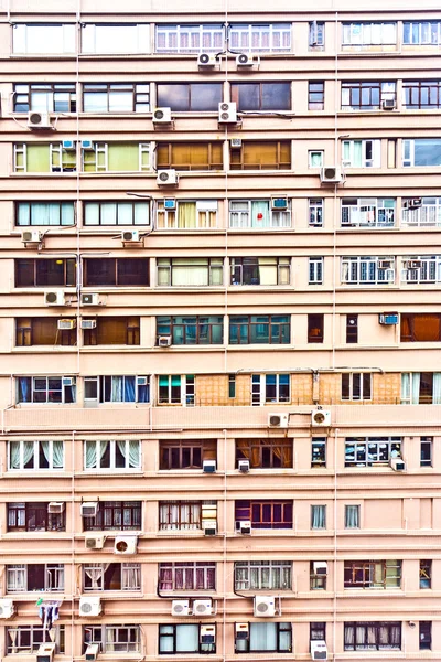 Facciata di vecchi grattacieli centro di Hong Kong — Foto Stock