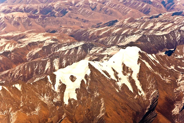 Gyönyörű kilátás a repülőgéptől a Himalája hegyei — Stock Fotó