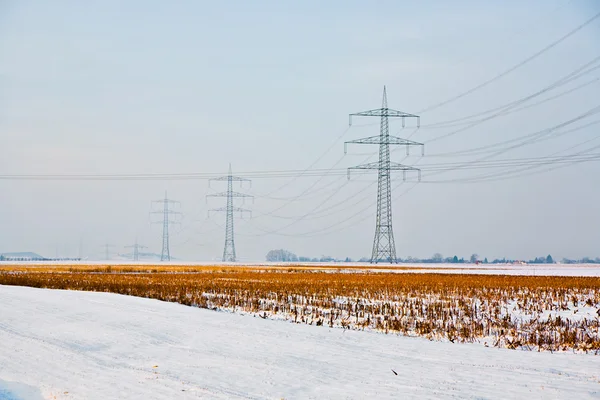 Elektrická věž v zimě — Stock fotografie