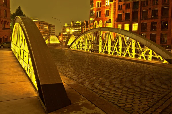 Speicherstadt w Hamburgu w nocy — Zdjęcie stockowe